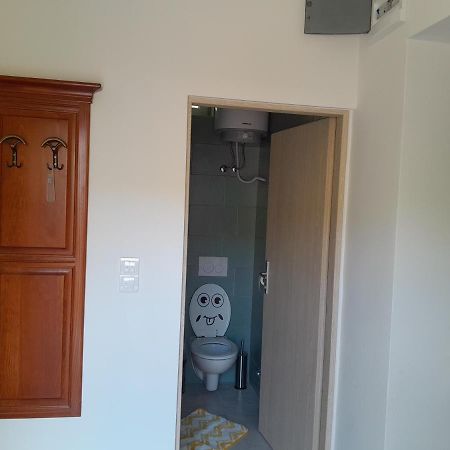 Apartmani Studio Apartmani Senjska Maslina Сень Екстер'єр фото