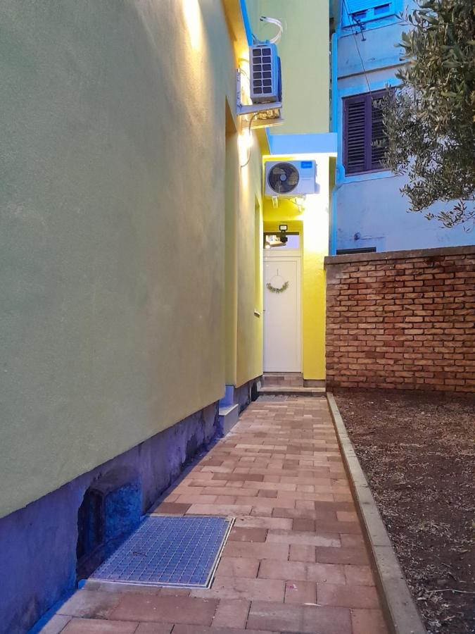 Apartmani Studio Apartmani Senjska Maslina Сень Екстер'єр фото